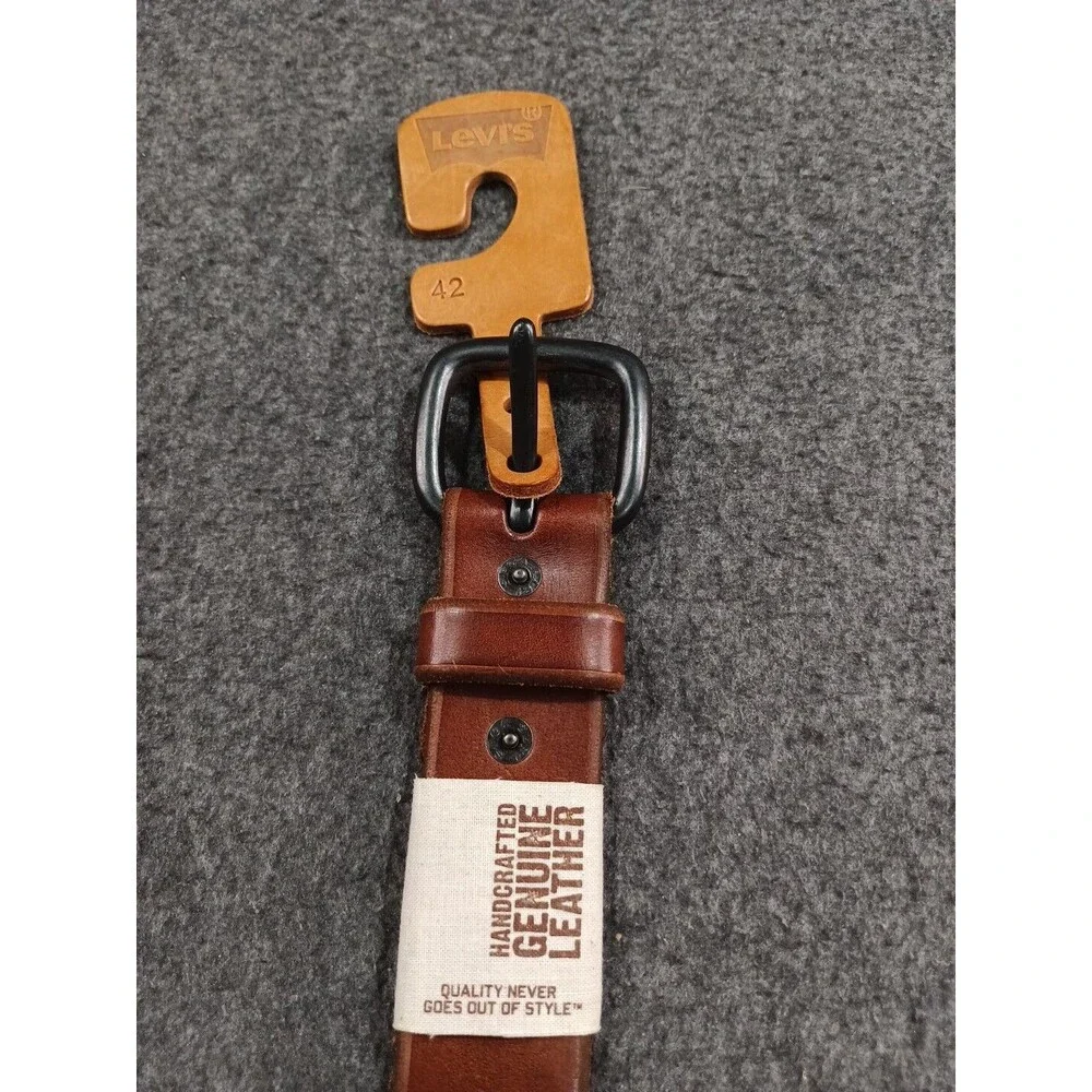 Levis Handcrafted Genuine Brown Leather Belt Size 42 New Pewter Color Buckle